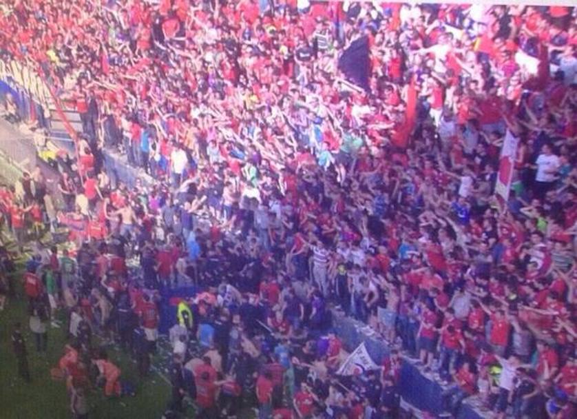 Le terribili scene allo stadio di Pamplona. Twitter